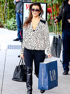 Kourtney Kardashian shopping