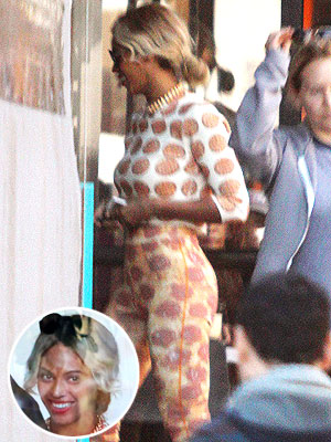 Beyonce Pizza outfit