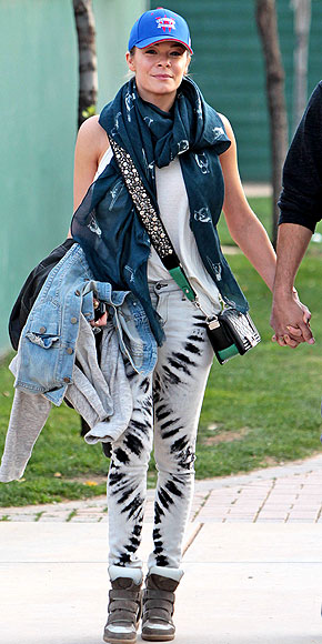 TIE-DYE JEANS