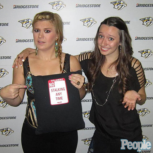 IT'S A SIGN photo | Kelly Clarkson