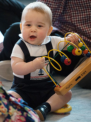 Long GIF the King: See the Funniest GIFs of Prince George's Visit to Australia and New Zealand| The Royals, Kate Middleton, Prince George, Prince William