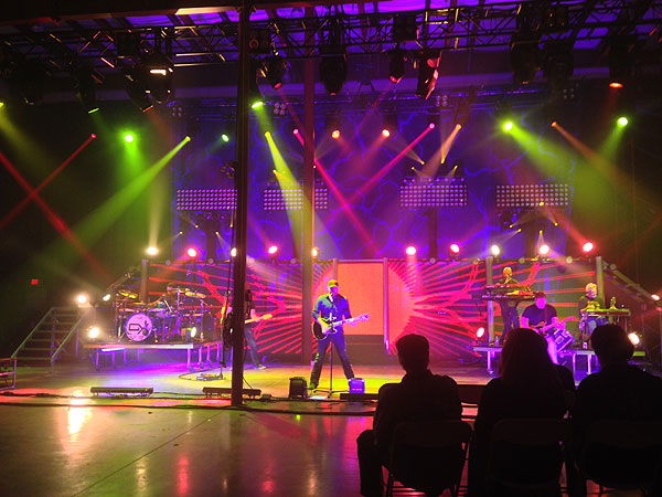 Chris Young Unveils His New Stage Show – and Reveals Why It Scares the Heck Out of Him!| Country, Dierks Bentley, RolesClass