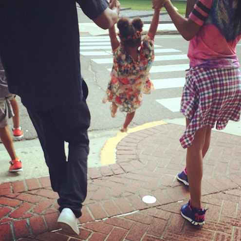 Peek-a-Blue – Ivy!