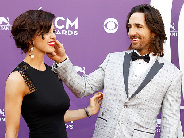 Happy Anniversary Jake & Lacey Owen!| Couples, Country, Jake Owen