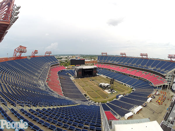 PHOTOS: We Bet You've Never Seen CMA Fest Like This!| The Band Perry, CMA Music Festival, Country, Dierks Bentley