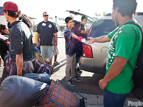 The Burrito Boyz Serve Up Free Breakfasts for San Diego's Homeless| Heroes Among Us, Good Deeds, Real People Stories, Real Heroes