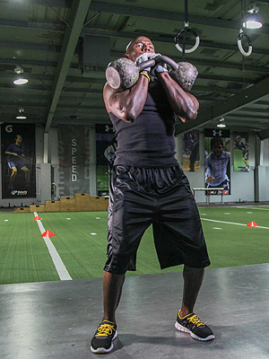 Donald Driver Shares 5 Workout Moves for Staying Sexy| Super Bowl, Super Bowl XLVIII, Health, Dancing With the Stars, Donald Driver