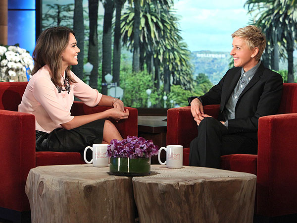 Jessica Alba Offered Police Her Husband's Birthday Cake
