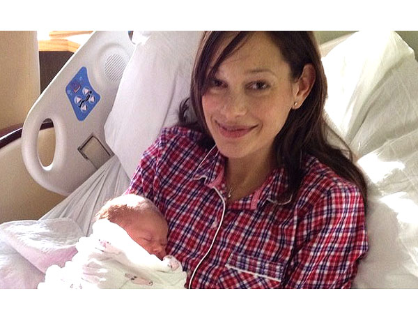 N.Y.C. Woman Who Gave Birth in Street Names Baby After Rescuer