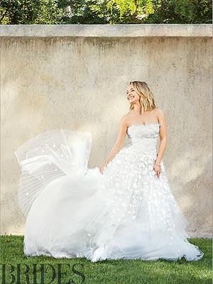 Hayden Panettiere Talks Proposal, Tries On Wedding Gowns| Engagements, Weddings, Nashville, Hayden Panettiere