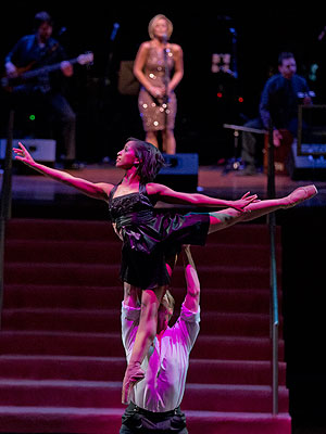 Kellie Pickler Performs at Nashville Ballet Ball| Nashville, Dancing With the Stars, Caught in the Act, Kellie Pickler