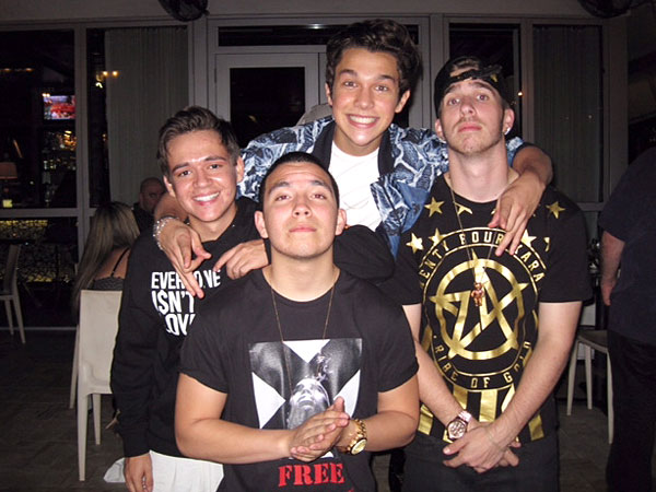 Austin Mahone Celebrates 18th Birthday in South Beach| Birthdays, Miami, Caught in the Act, Austin Mahone, Restaurant