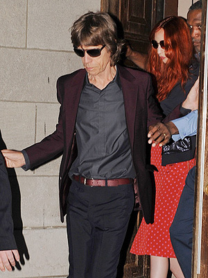 L'Wren Scott Memorial: Mick Jagger Sings Emotional Tribute at N.Y.C. Service| Sarah Jessica Parker, Death, Suicide and Attempts, Julianne Moore, L'Wren Scott, Mick Jagger, Renee Zellweger
