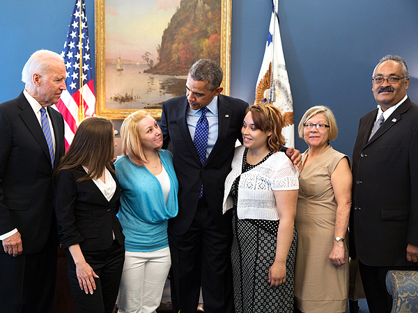 Amanda Berry and Gina DeJesus Show Off Their White House Photos| Amanda Berry, Ariel Castro, Barack Obama, Gina DeJesus, Michelle Knight