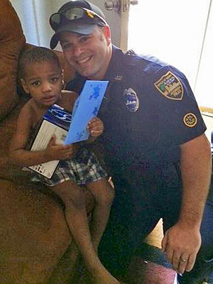 Florida Cop Derek Pratico Replaces 3-Year-Old Boy's Stolen Birthday Presents