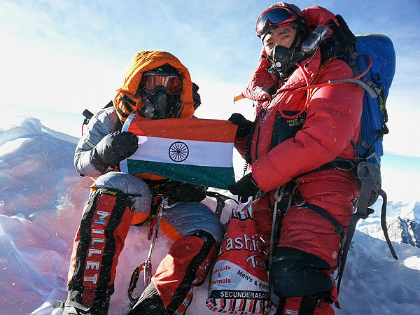 Indian Girl, 13, Becomes the Youngest Person to Climb Mount Everest| Real People Stories