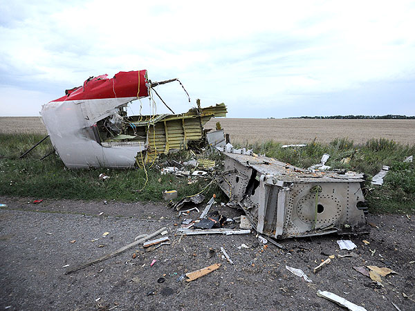 Six Devastating Photos from the Wreckage of the Malaysia Airlines Plane Crash| Death, Malaysia Airlines Flight 17, Malaysia Airlines Flight 370, Personal Tragedy, Barack Obama