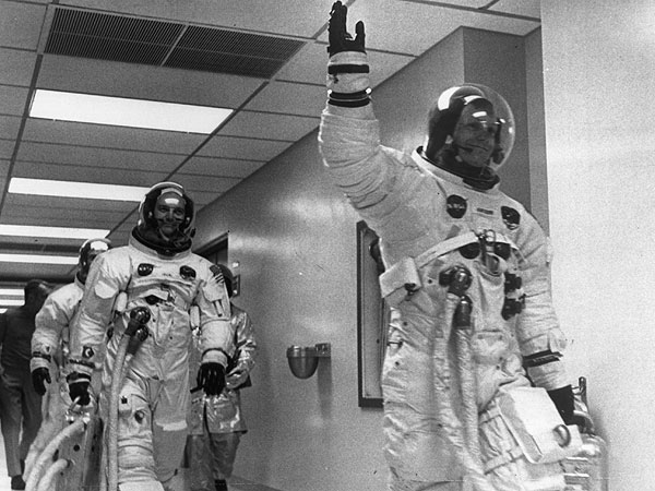 Celebrate the 45th Anniversary of the Moon Landing| The Right Stuff, Around the Web, Buzz Aldrin, Neil Armstrong