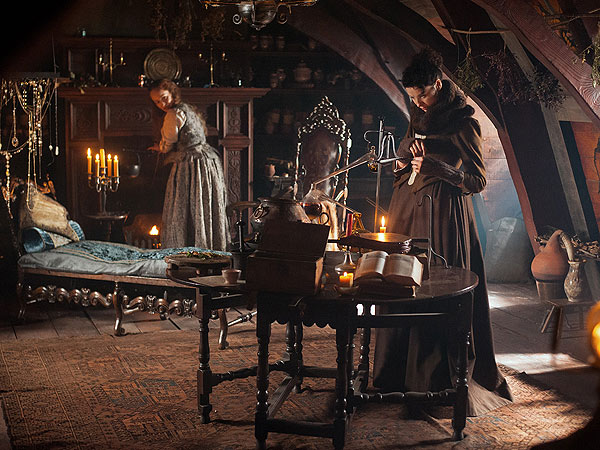 Outlander Recap: Claire Performs a Medical Miracle| STARZ, Outlander, TV News