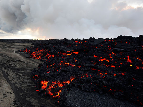 See Crazy Footage of Iceland's Extremely Active Lava Fields (VIDEO)| Around the Web, Real People Stories