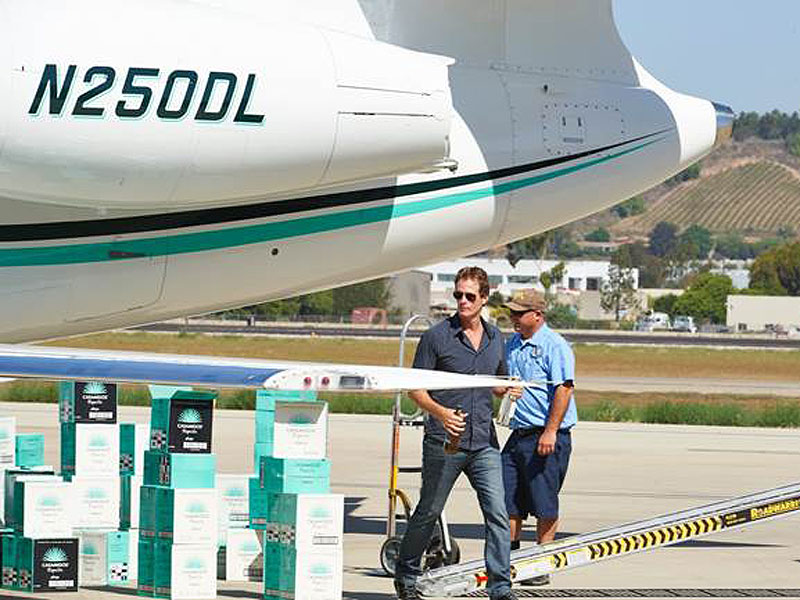 George Clooney Flies 100 Cases of Tequila to Italy for His Wedding| Wedding, Amal Alamuddin, Cindy Crawford, George Clooney, Rande Gerber