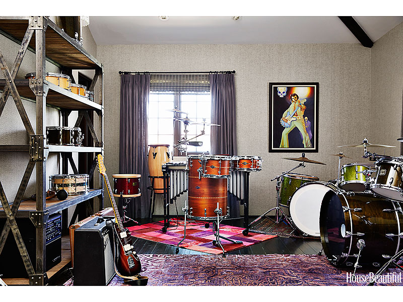 Check Out Eric Stonestreet's Hollywood Hacienda (PHOTOS)| Modern Family, Eric Stonestreet