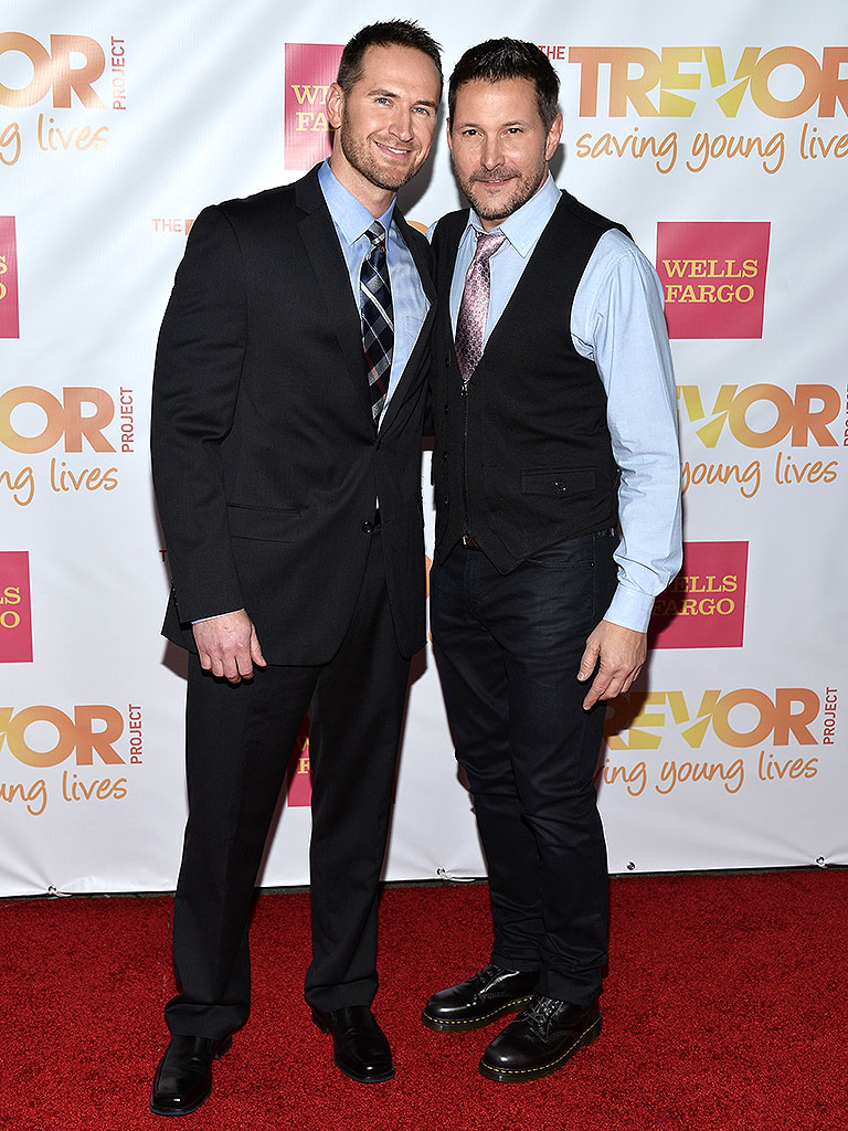 Ty Herndons Boyfriend: Country Star Makes First Public Appearance With