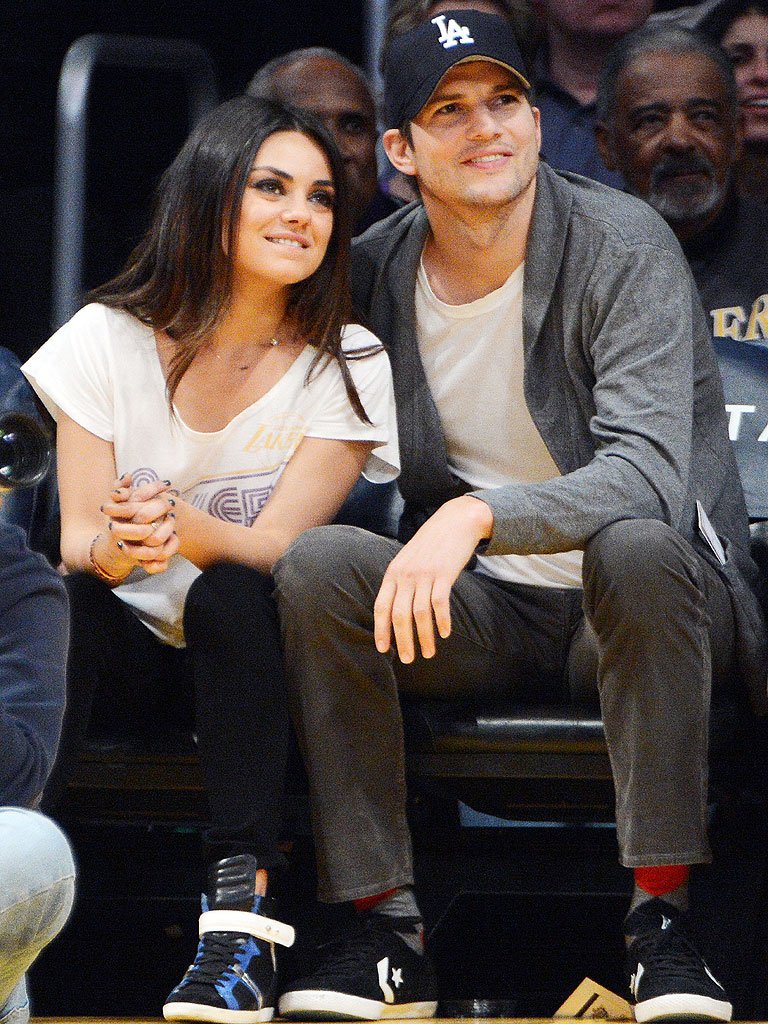 Ashton Kutcher And Mila Kunis Married Couple Posts Cryptic