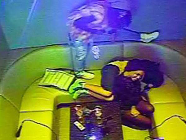 So That Happened: Beyonce and Kelly Rowland Crash Lucky Fans' Karaoke Party| Destiny's Child, Beyonce Knowles, Jay-Z, Kelly Rowland, Michelle Williams (Musician)