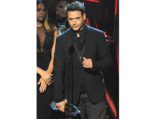 8 Reasons Why Robert Downey Jr. Is the Superhero of the People's Choice Awards| People's Choice Awards 2014, Iron Man 3, Robert Downey Jr.