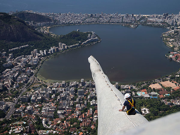 Miracle Makeover: Rio De Janeiro's Landmark Christ Statue Before & After Lightning Strike| Good Deeds