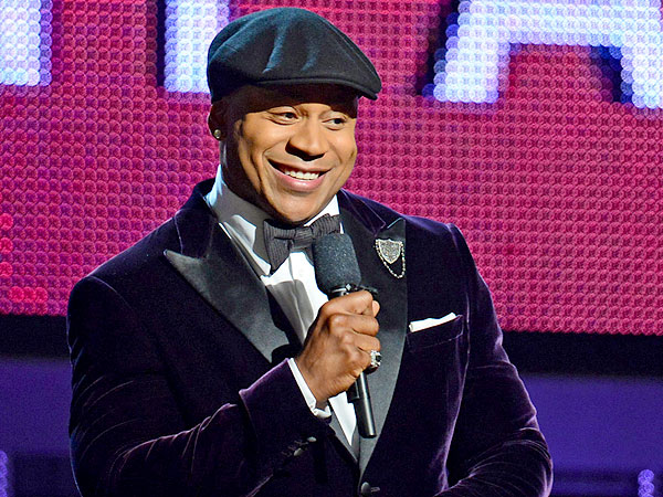 From Pharrell's Mountie to Madonna's Fedora: All the Best Hats from the 2014 Grammys| Grammy Awards 2014, Gavin DeGraw, LL Cool J, Madonna, Pharrell Williams, Sean Lennon, Willie Nelson, Yoko Ono
