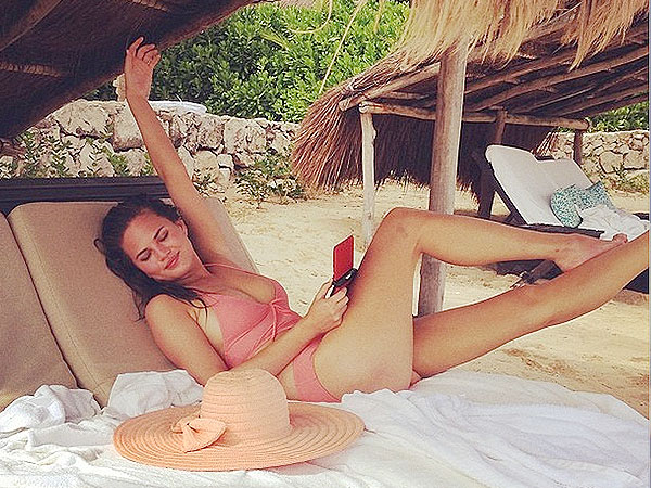 Chrissy Teigen's Weird Secrets: From Taco Bell Loyalty to Cat Aversion| Chrissy Teigen, John Legend
