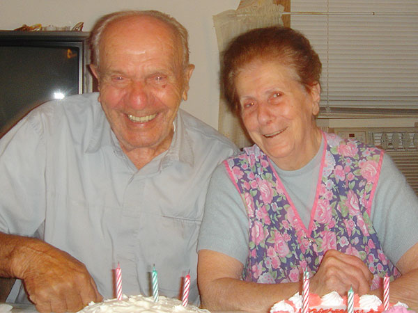 Together Forever: Childhood Sweethearts Married 67 Years Die 32 Hours Apart| Real People Stories