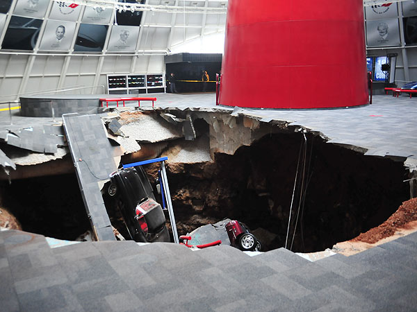 Giant Sinkhole Opens at Austin Peay Stadium in Tennessee (VIDEO)| Natural Disasters, Real People Stories