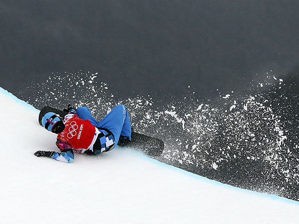 Photos: 17 of the Gnarliest Wipeouts at the 2014 Winter Olympics| Winter Olympics 2014, Shaun White