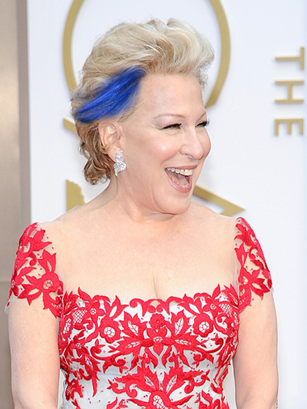 See Meryl Streep, Martin Scorsese and Other Celebs with Liza Minnelli's Blue Hair Streak| Judi Dench, Liza Minnelli, Meryl Streep, Actor Class