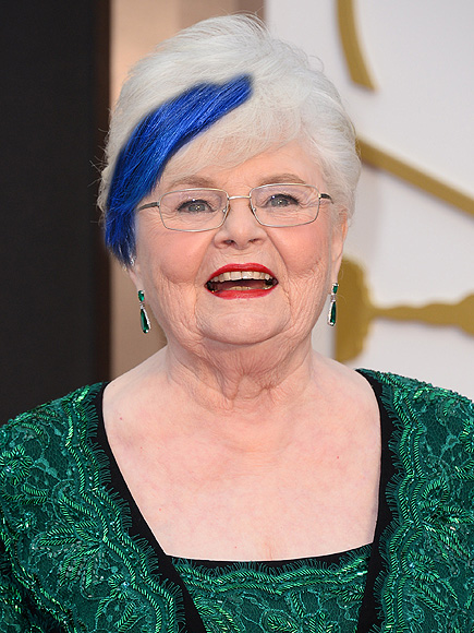 See Meryl Streep, Martin Scorsese and Other Celebs with Liza Minnelli's Blue Hair Streak| Judi Dench, Liza Minnelli, Meryl Streep, Actor Class