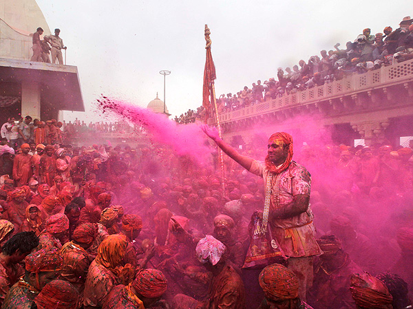 Celebrate Spring with 11 Colorful Photos from India's Holi Festival| Around the Web, Real People Stories