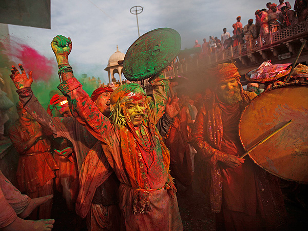 Celebrate Spring with 11 Colorful Photos from India's Holi Festival| Around the Web, Real People Stories