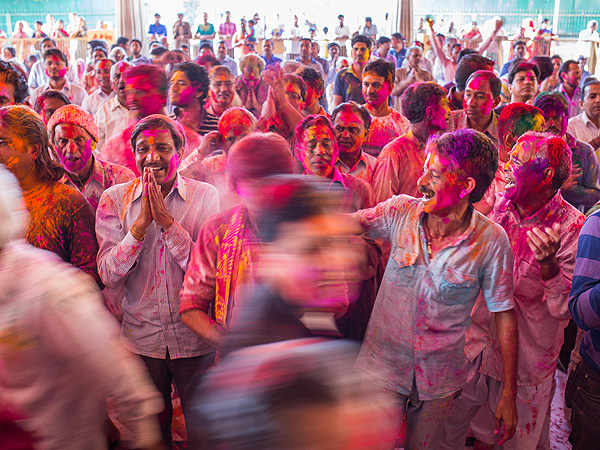 Celebrate Spring with 11 Colorful Photos from India's Holi Festival| Around the Web, Real People Stories