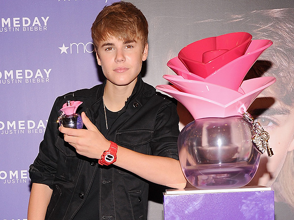 Celebrity Fragrances: A Brief History of Star-Studded Scents| Jennifer Lopez, Sarah Jessica Parker, Musician Class