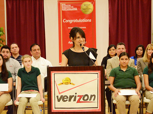 Texas Middle Schoolers Win National Contest for App Inspired by Their Blind Classmate| Heroes Among Us, Good Deeds, Real People Stories