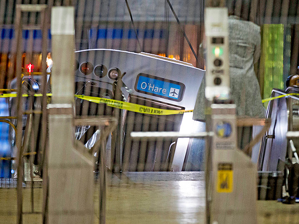 Chicago Blue Line Train Derails, Climbs Escalator at O'Hare International Airport (VIDEO)| Chicago