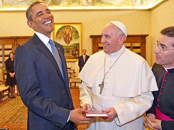 President Obama Challenges Japanese Robot to Soccer Game| Barack Obama, Individual Class