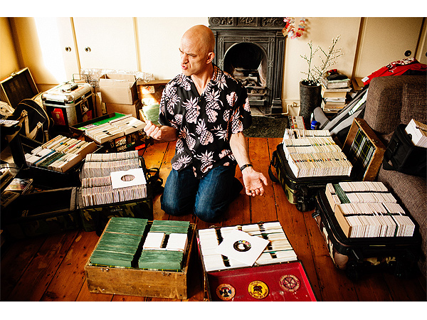 8 Photos of Amazing Record Collections Around the World for Record Store Day collector 3 600x450 8 Photos of Amazing Record Collections Around the World for Record Store Day