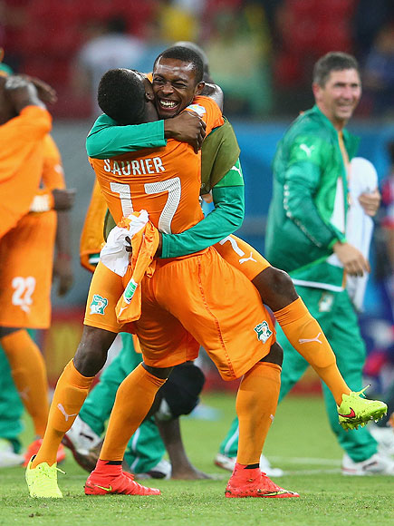 See the 13 Best Bromantic Embraces of the World Cup| World Cup 2014, Sports