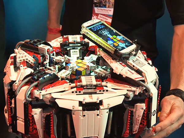 Man Travels Around the World to Get Help Solving Rubik's Cube| Around the Web, Real People Stories