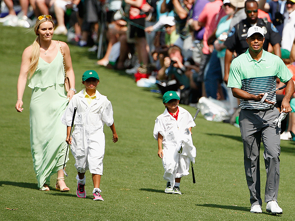 how much money does tiger woods caddy make a year