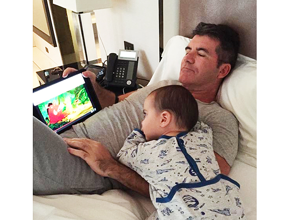 Simon Cowell son change diaper